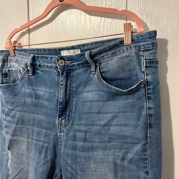 Kancan Distressed Capris - Picture 2 of 4